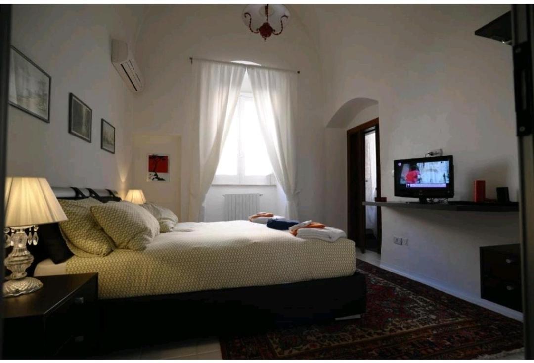 Saint Patrick Guest House Barletta Bagian luar foto