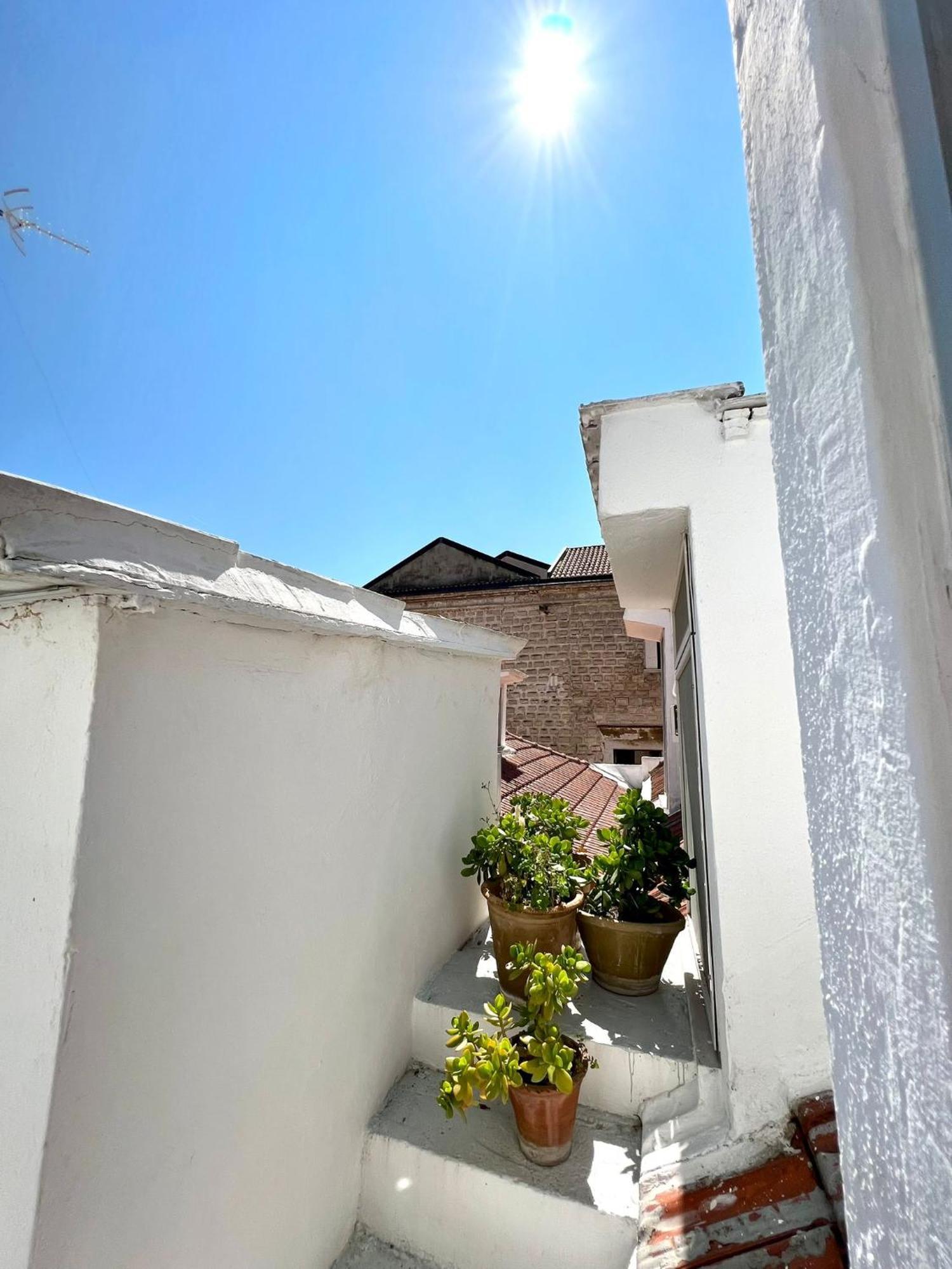 Saint Patrick Guest House Barletta Bagian luar foto