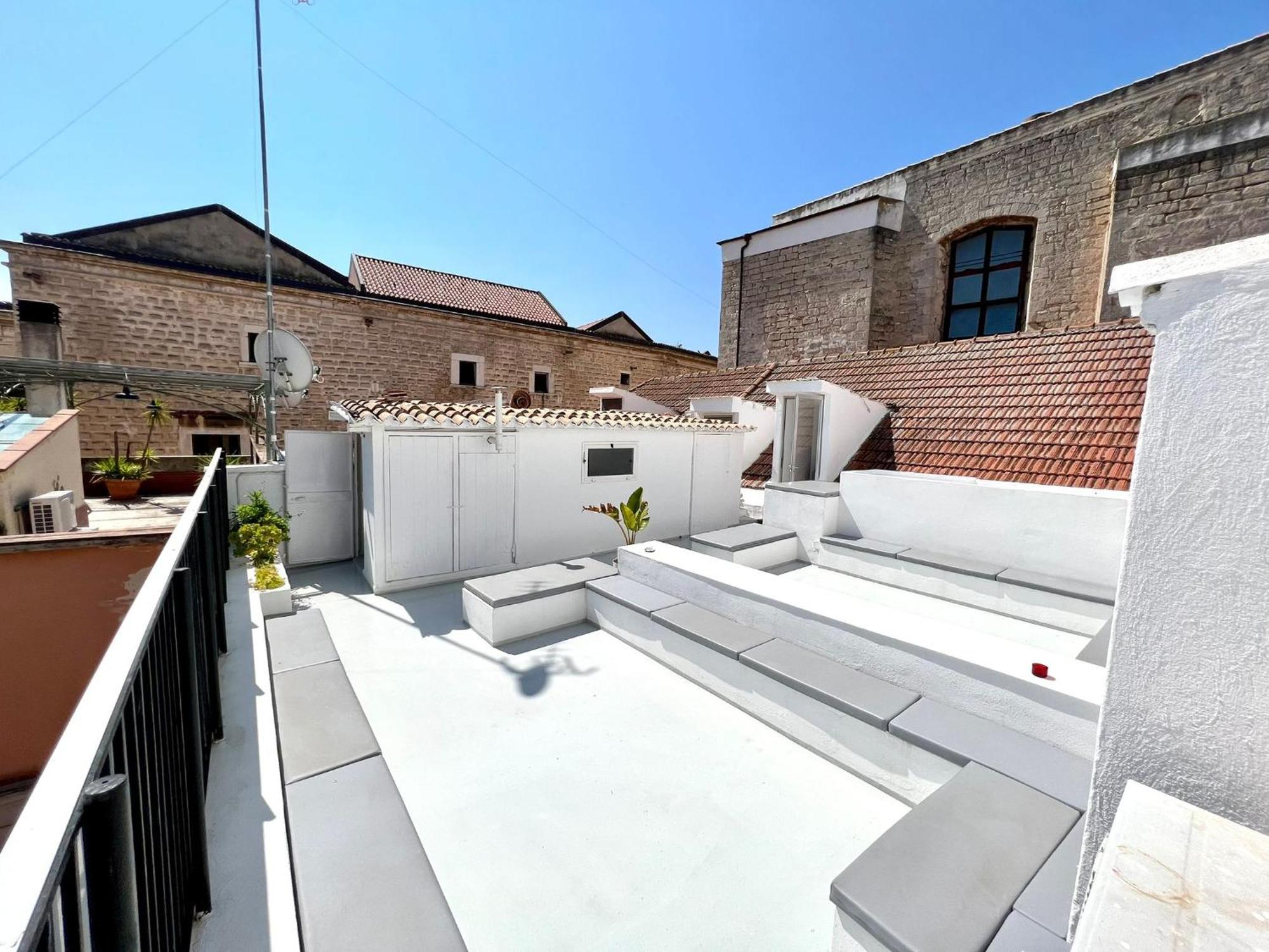 Saint Patrick Guest House Barletta Bagian luar foto